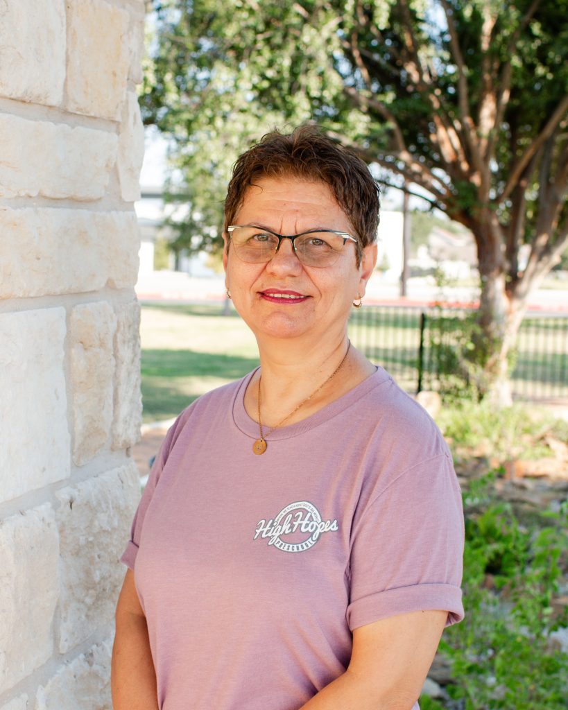 Photo of Ms. Linda